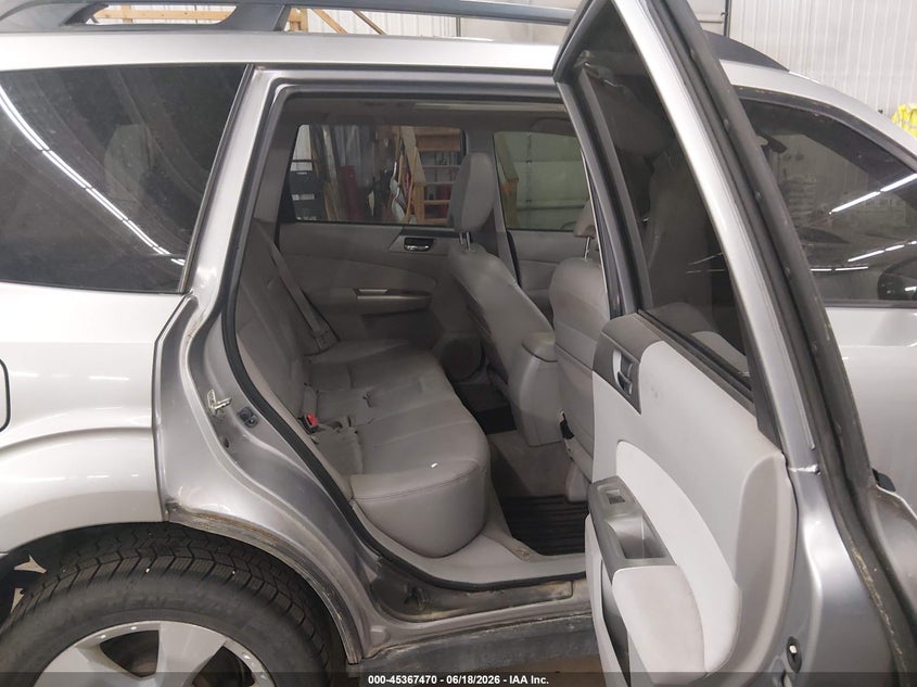 2010 Subaru Forester VIN JF2SH6FC7AH800434 IAAI salvage auction — NORMAL WEAR, Clear (Minnesota), sold $625 on 2026-07-14 (photo 8)