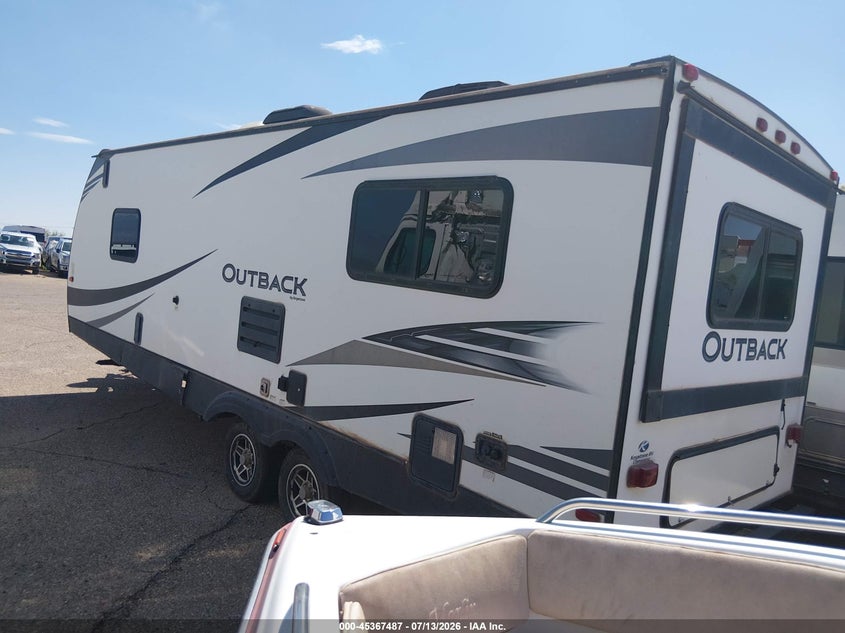 2020 Keystone Other VIN 4YDT24026LB450483 IAAI salvage auction — SIDE, Salvage (Arizona), sold $2,000 on 2026-07-29 (photo 3)