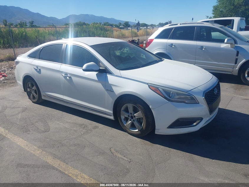 2016 Hyundai Sonata VIN KMHE34L17GA026703 IAAI salvage auction — NORMAL WEAR, Clear (Utah), sold $350 on 2026-07-09 (photo 1)