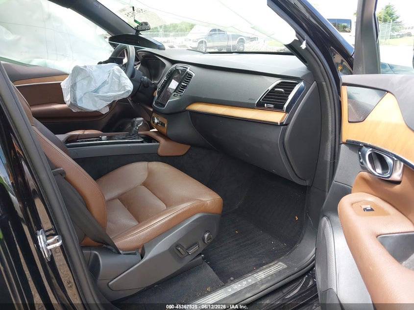 2021 Volvo Xc90 VIN YV4A22PK6M1771075 IAAI salvage auction — LEFT FRONT, Salvage Title, sold $5,900 on 2026-07-28 (photo 5)