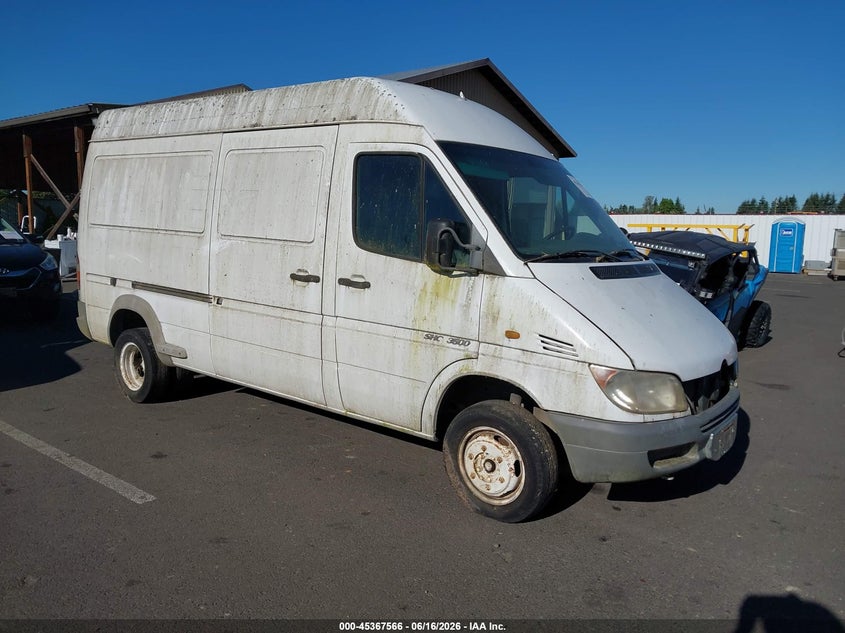 2004 Dodge Sprinter VIN WD2PD443345586103 IAAI salvage auction — NORMAL WEAR, Peddle Clear Public-Restricted (Oregon), sold $875 on 2026-07-14 (photo 1)