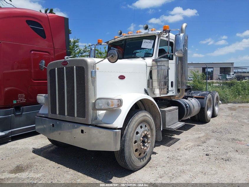 2017 Peterbilt 389 VIN 1XPXD79X6HD391315 IAAI salvage auction — NORMAL WEAR, Clear (Texas), sold $19,750 on 2026-07-29 (photo 2)