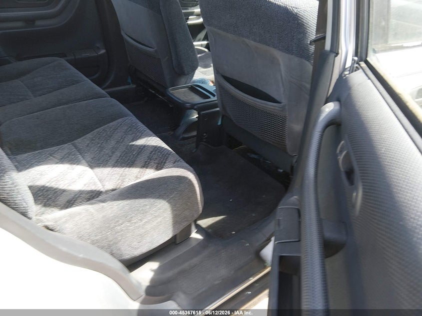 2001 Honda Cr-v VIN JHLRD284X1S017055 IAAI salvage auction — NORMAL WEAR, Clear (Washington), sold $525 on 2026-07-08 (photo 8)