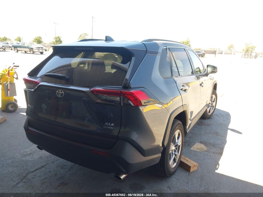 2025 Toyota Rav 4 VIN JTMRWRFV3SD330482 IAAI salvage auction — SIDE, Salvage (California), sold $25 on 2026-07-29 (photo 4)