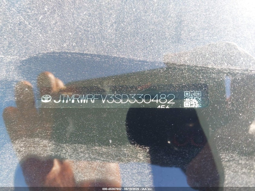 2025 Toyota Rav 4 VIN JTMRWRFV3SD330482 IAAI salvage auction — SIDE, Salvage (California), sold $25 on 2026-07-29 (photo 9)