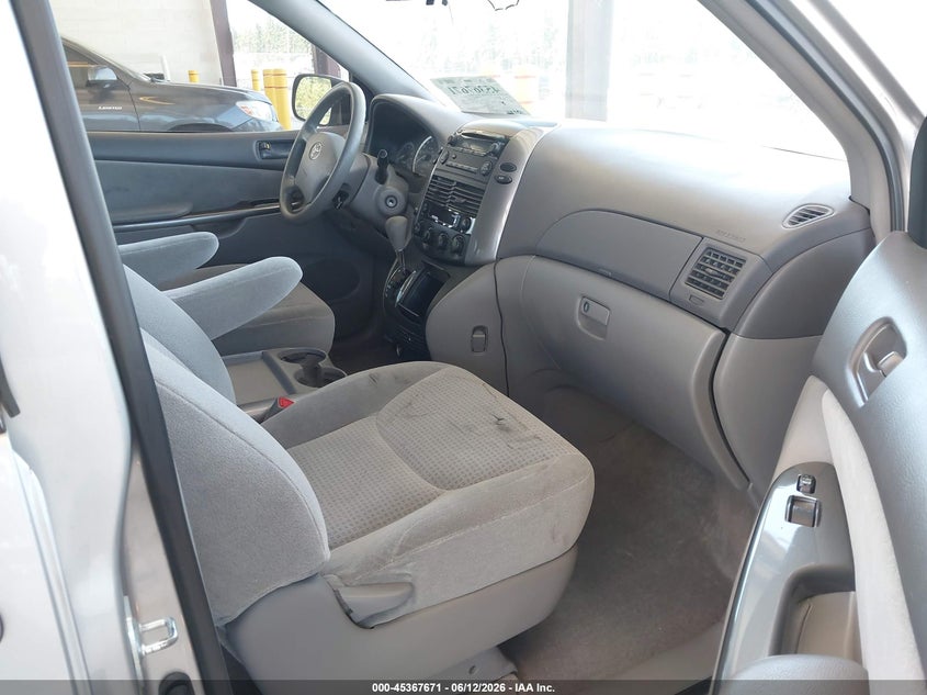 2010 Toyota Sienna VIN 5TDKK4CC8AS316521 IAAI salvage auction — RIGHT SIDE, Bill Of Sale (Washington), sold $1,700 on 2026-07-08 (photo 5)