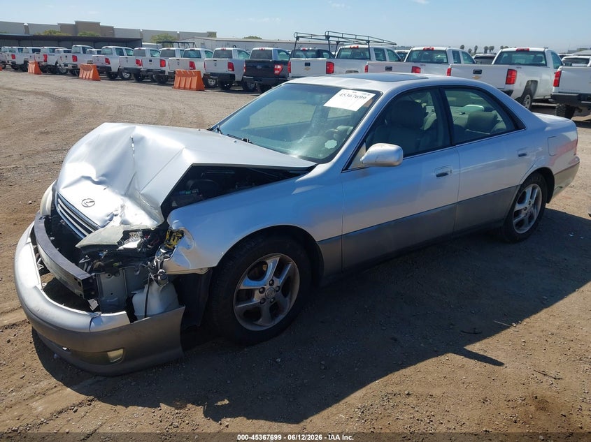 2001 Lexus ES VIN JT8BF28G710333476 IAAI salvage auction — FRONT END, Salvage (California), sold $275 on 2026-07-31 (photo 2)