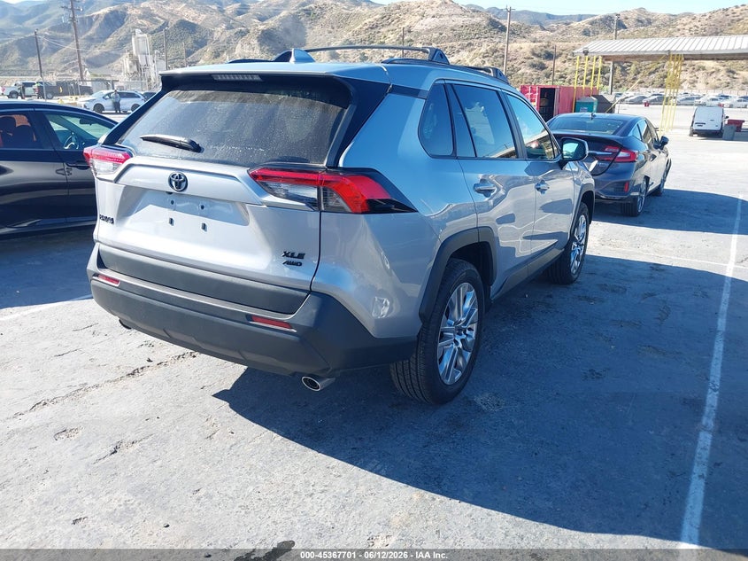 2025 Toyota Rav 4 VIN 2T3A1RFV8SW599186 IAAI salvage auction — LEFT FRONT, Salvage Title, sold $16,900 on 2026-07-29 (photo 4)