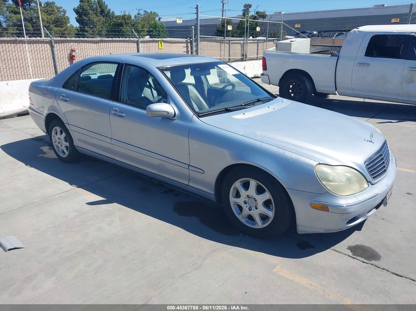 2000 Mercedes-benz S class VIN WDBNG75J9YA132271 IAAI salvage auction — NORMAL WEAR, Salvage (California), sold $400 on 2026-07-20 (photo 1)