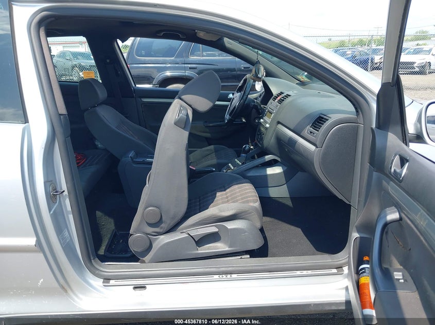 2008 Volkswagen Gti VIN WVWFV71K78W253183 IAAI salvage auction — NORMAL WEAR, Clear (New Jersey), sold $425 on 2026-07-20 (photo 5)