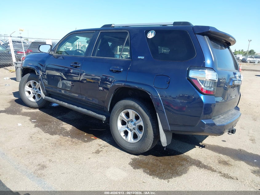 2022 Toyota 4runner VIN JTEFU5JR2N5263959 IAAI salvage auction — RIGHT SIDE, Salvage Title, sold $10,100 on 2026-07-29 (photo 3)
