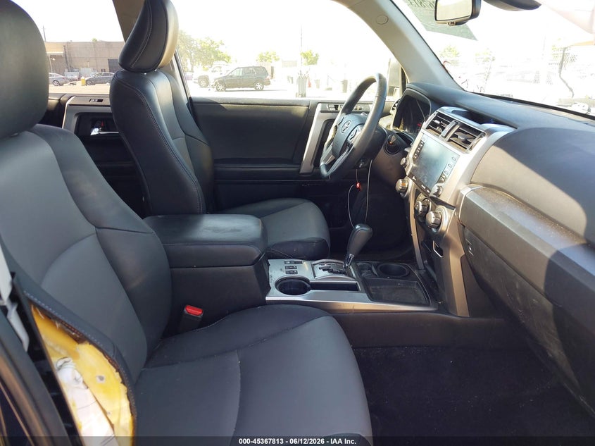 2022 Toyota 4runner VIN JTEFU5JR2N5263959 IAAI salvage auction — RIGHT SIDE, Salvage Title, sold $10,100 on 2026-07-29 (photo 5)