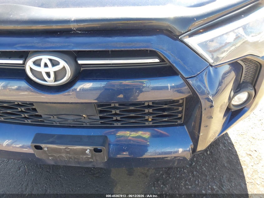 2022 Toyota 4runner VIN JTEFU5JR2N5263959 IAAI salvage auction — RIGHT SIDE, Salvage Title, sold $10,100 on 2026-07-29 (photo 6)