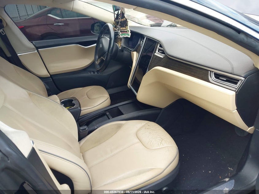 2014 Tesla Model s VIN 5YJSA1H17EFP61268 IAAI salvage auction — FRONT END, Clear (Florida), sold $2,550 on 2026-07-22 (photo 5)