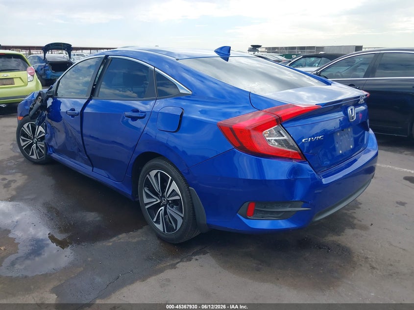 2018 Honda Civic VIN JHMFC1F35JX035360 IAAI salvage auction — SIDE, Salvage (Arizona), sold $2,850 on 2026-07-07 (photo 3)