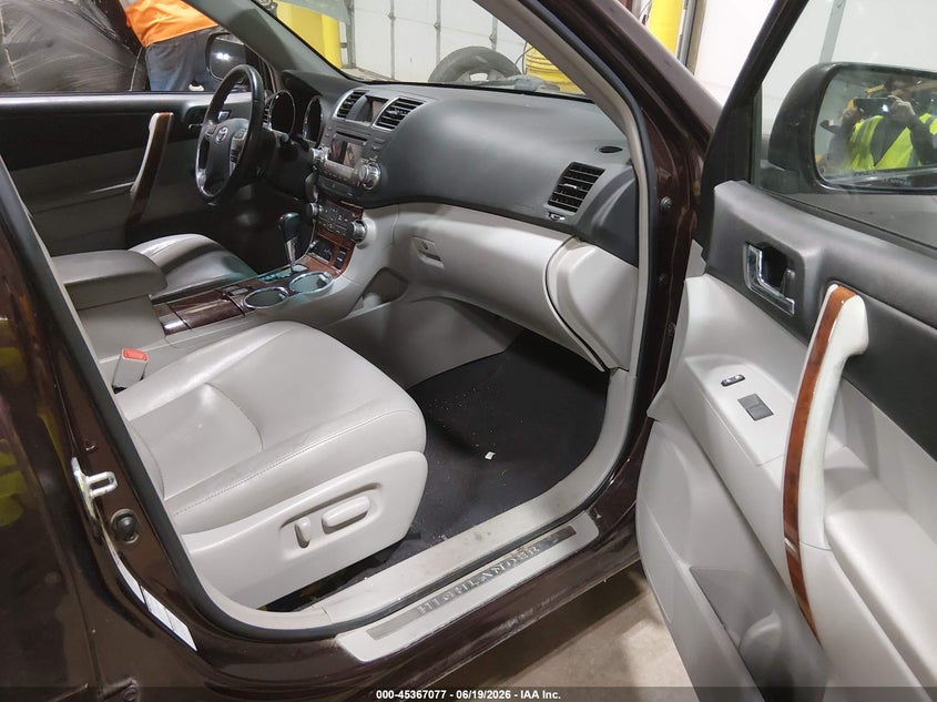 2012 Toyota Highlander VIN 5TDDK3EH7CS094570 IAAI salvage auction — LEFT FRONT, Salvage (North Dakota), sold $2,850 on 2026-07-16 (photo 5)