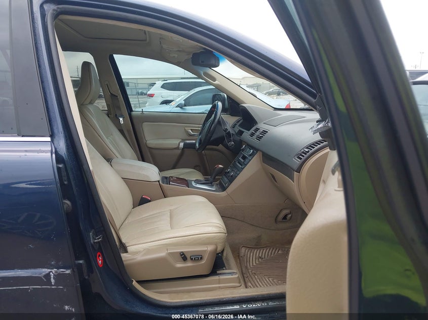 2014 Volvo Xc90 VIN YV4952CY7E1691953 IAAI salvage auction — LEFT SIDE, Salvage Title, sold $675 on 2026-07-23 (photo 5)