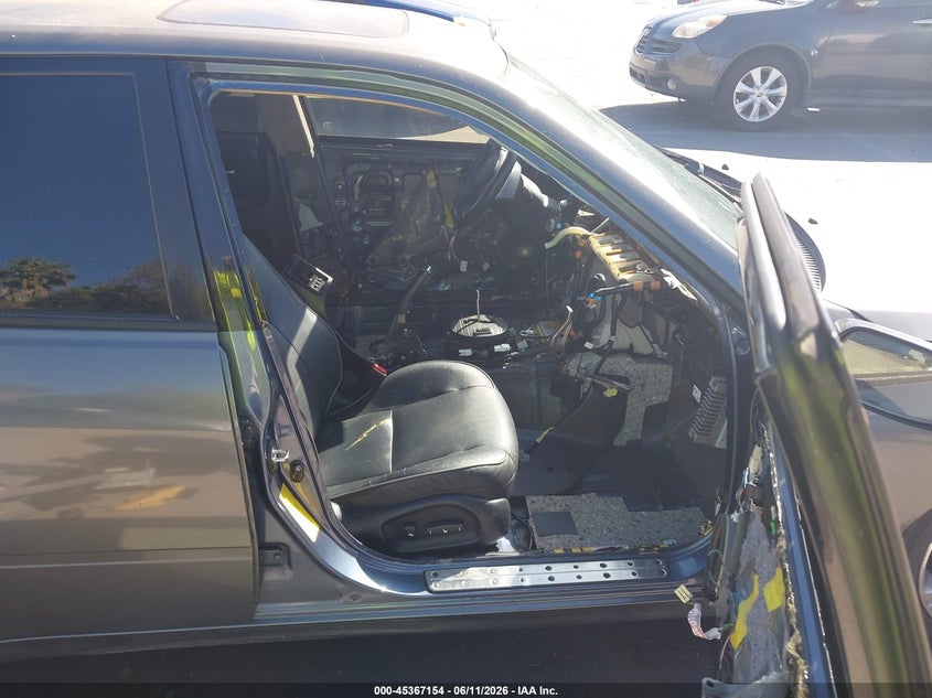 2004 Lexus Is VIN JTHBD192340094080 IAAI salvage auction — NORMAL WEAR, Clear - Dealer Only (California), sold $375 on 2026-07-13 (photo 5)
