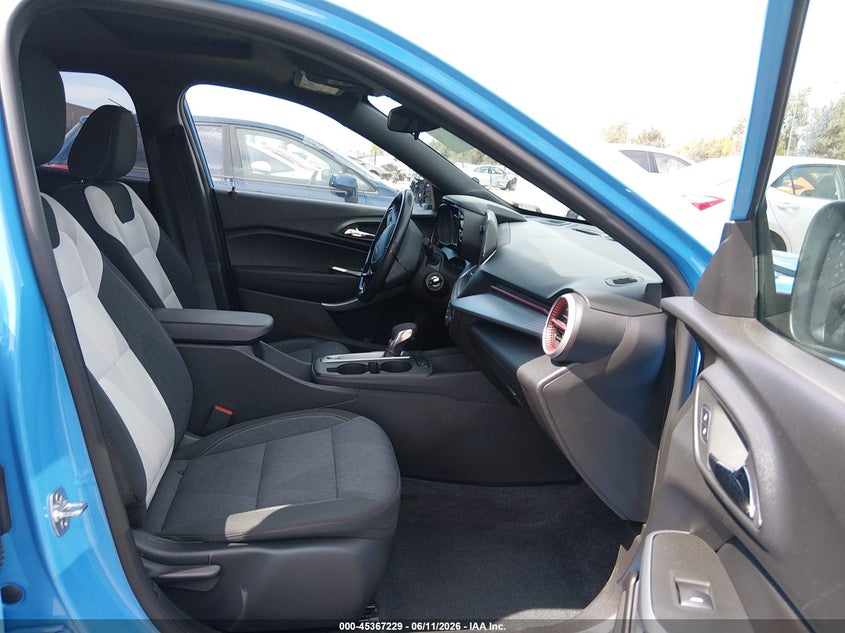 2024 Chevrolet Trax VIN KL77LGE29RC215247 IAAI salvage auction — LEFT SIDE, Salvage (California), sold $4,400 on 2026-07-20 (photo 5)