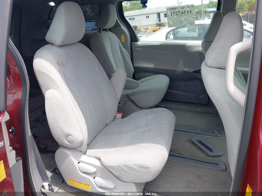 2014 Toyota Sienna VIN 5TDZK3DC2ES505680 IAAI salvage auction — FRONT & REAR, Salvage Title, sold $1,350 on 2026-07-21 (photo 8)