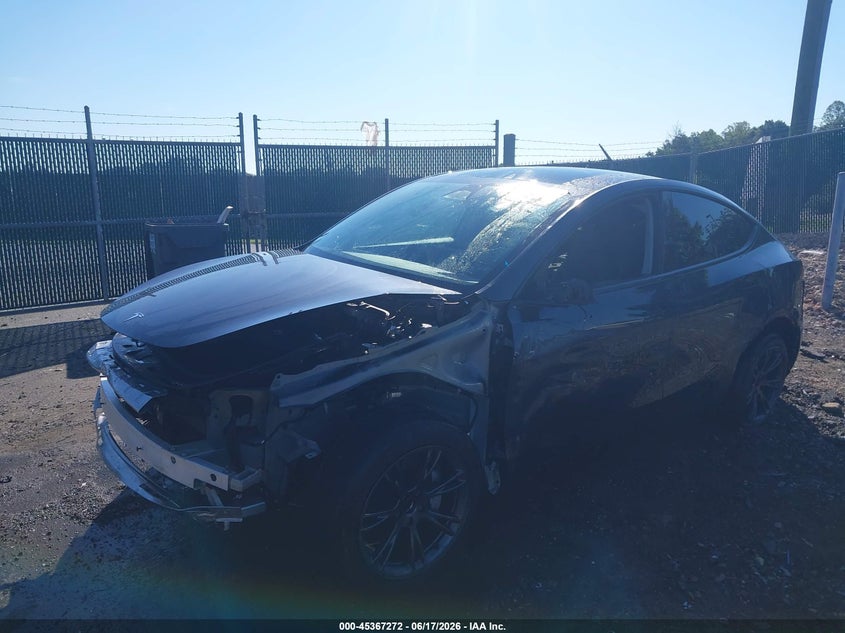 2025 Tesla Model y VIN 7SAYGDED1SF270640 IAAI salvage auction — FRONT END, Salvage Title, sold $9,650 on 2026-07-27 (photo 2)