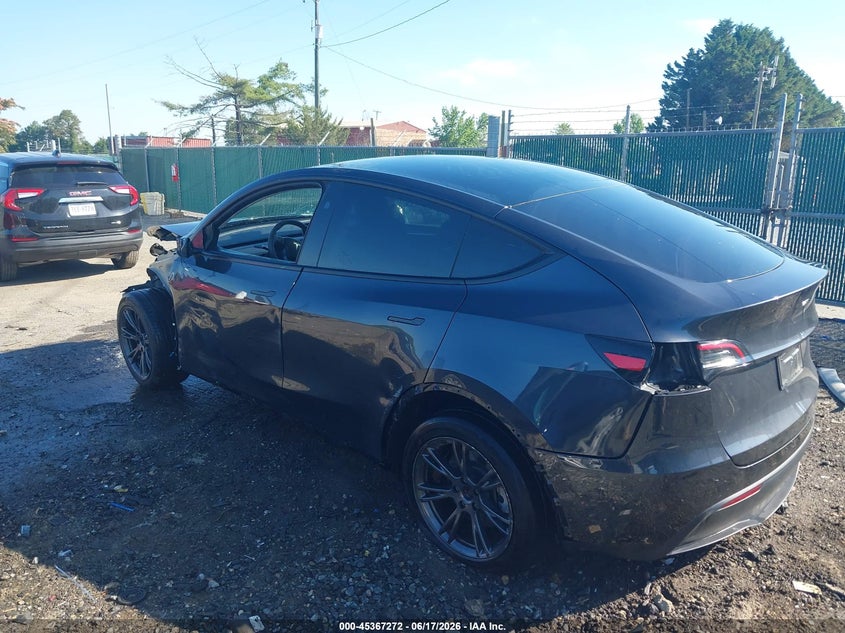 2025 Tesla Model y VIN 7SAYGDED1SF270640 IAAI salvage auction — FRONT END, Salvage Title, sold $9,650 on 2026-07-27 (photo 3)