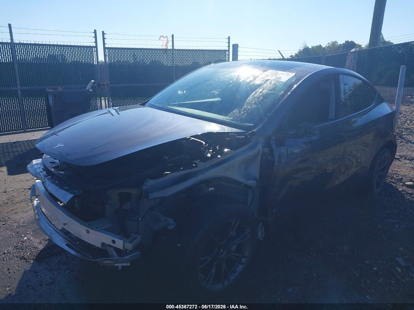 2025 Tesla Model y VIN 7SAYGDED1SF270640 IAAI salvage auction — FRONT END, Salvage Title, sold $9,650 on 2026-07-27 (photo 6)