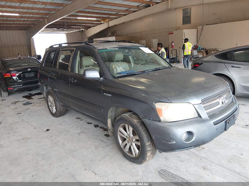 2006 Toyota Highlander VIN JTEEW21A060016811 IAAI salvage auction — NORMAL WEAR, Clear (Tennessee), sold $450 on 2026-07-13 (photo 1)