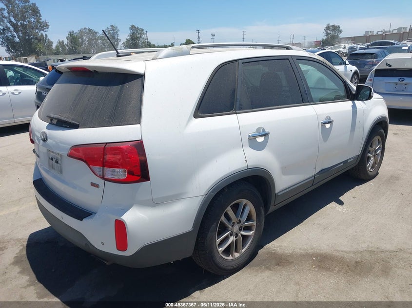 2014 Kia Sorento VIN 5XYKT4A64EG485495 IAAI salvage auction — NORMAL WEAR, Clear - Dealer Only (California), sold $25 on 2026-07-29 (photo 4)
