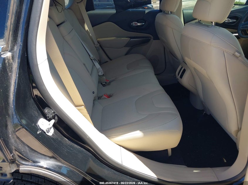 2019 Jeep Cherokee VIN 1C4PJLCB1KD147787 IAAI salvage auction — REAR END, Salvage Title, sold $2,200 on 2026-08-14 (photo 8)