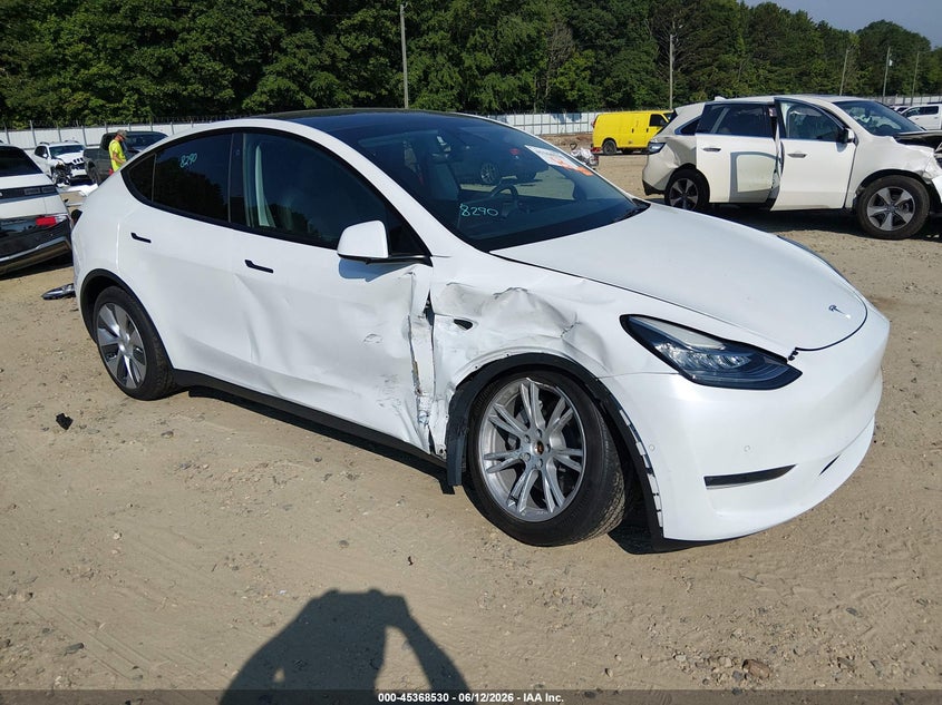 2023 Tesla Model y VIN 7SAYGDEE7PA024656 — IAAI salvage auction photo