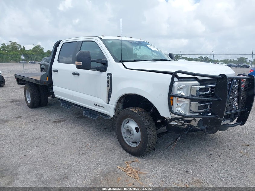 2024 Ford F350 VIN 1FD8W3HT1RED32395 IAAI salvage auction — FRONT END, Certificate Of Destruction (Florida), sold $11,600 on 2026-07-09 (photo 1)
