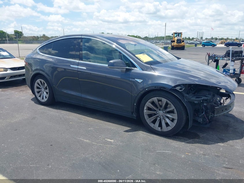 2016 Tesla Model x VIN 5YJXCBE20GF015525 IAAI salvage auction — FRONT END, Rebuildable (Florida), sold $4,800 on 2026-07-09 (photo 1)