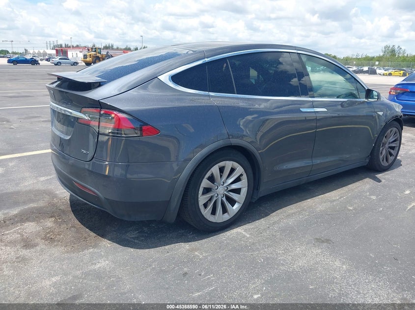 2016 Tesla Model x VIN 5YJXCBE20GF015525 IAAI salvage auction — FRONT END, Rebuildable (Florida), sold $4,800 on 2026-07-09 (photo 4)