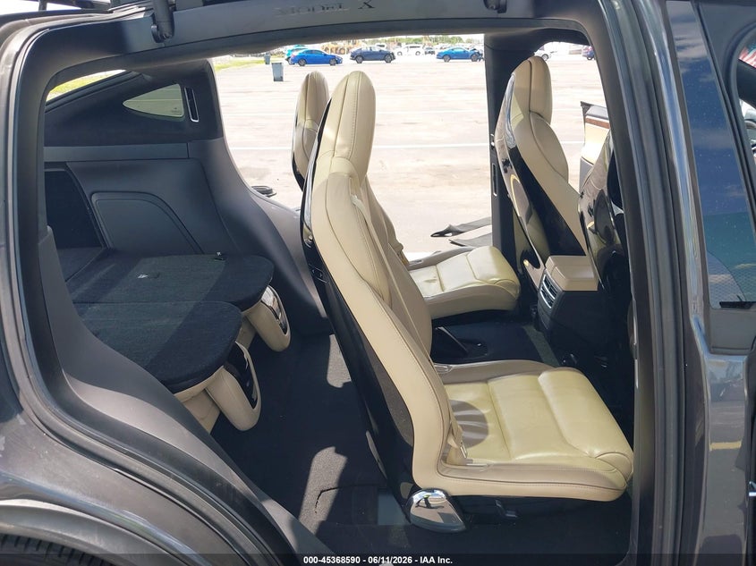 2016 Tesla Model x VIN 5YJXCBE20GF015525 IAAI salvage auction — FRONT END, Rebuildable (Florida), sold $4,800 on 2026-07-09 (photo 8)