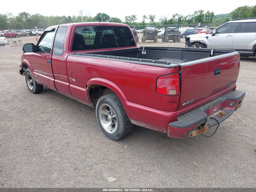 2000 Chevrolet S-10 pickup VIN 1GCCS1955Y8220193 IAAI salvage auction — FRONT END, Salvage (Ohio), sold $275 on 2026-07-06 (photo 3)