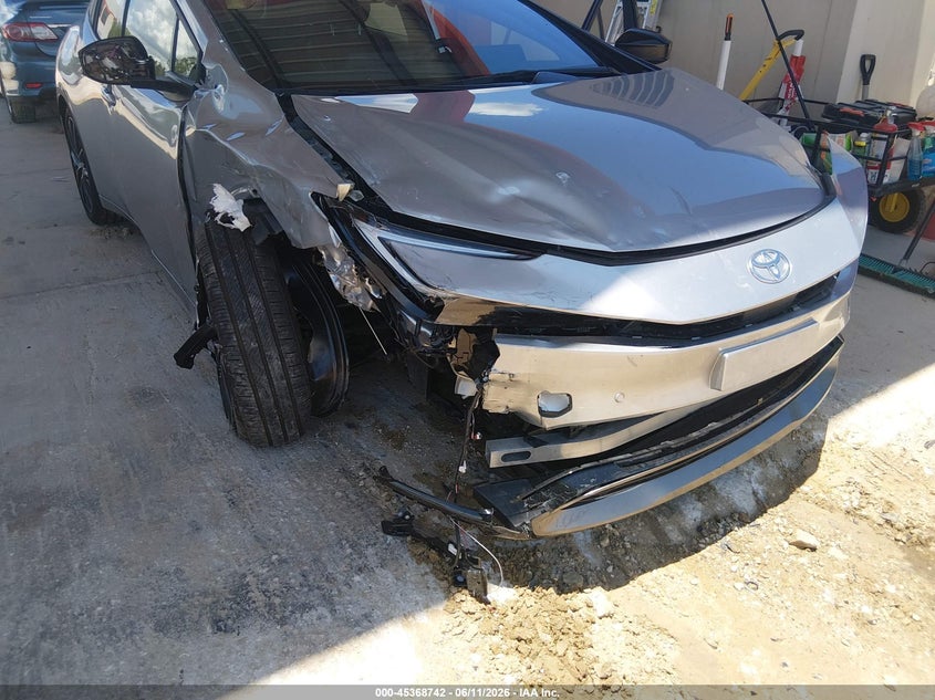 2025 Toyota Prius VIN JTDACAAU1S3062124 IAAI salvage auction — FRONT END, Rebuildable (Florida), sold $6,625 on 2026-07-28 (photo 6)