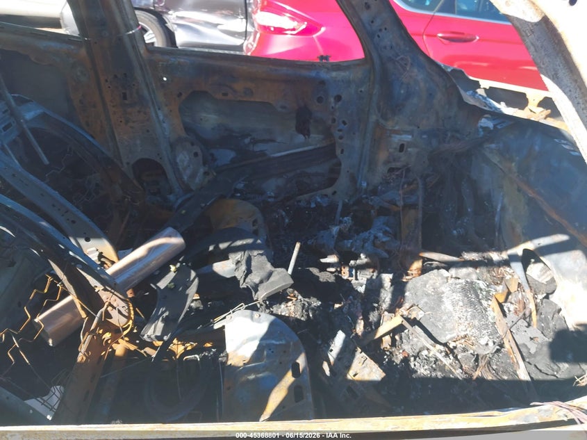 2016 Jeep Renegade VIN ZACCJBDT9GPD28113 IAAI salvage auction — TOTAL BURN, Salvage Title, sold $25 on 2026-07-28 (photo 5)