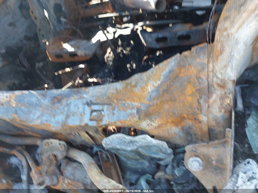 2016 Jeep Renegade VIN ZACCJBDT9GPD28113 IAAI salvage auction — TOTAL BURN, Salvage Title, sold $25 on 2026-07-28 (photo 9)