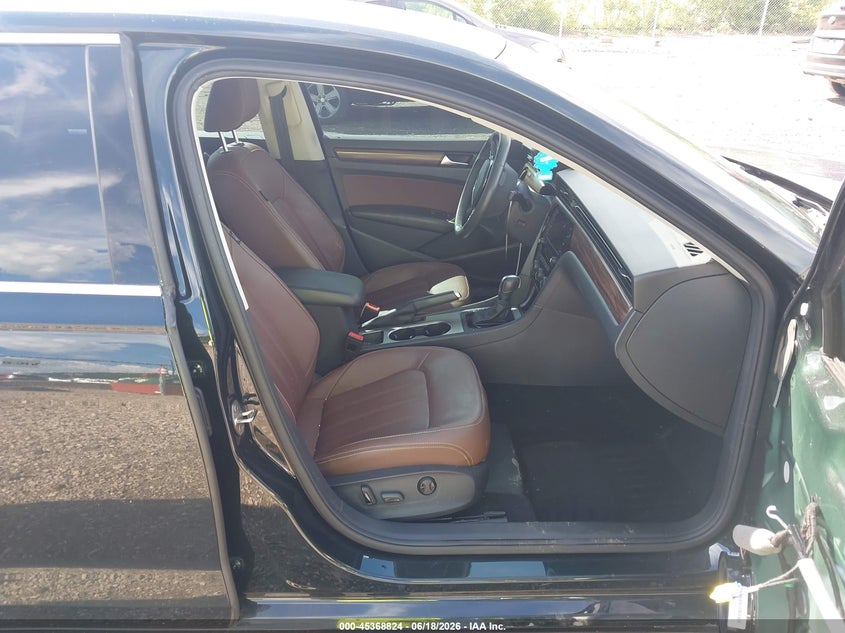 2022 Volkswagen Passat VIN 1VWBA7A32NC004688 IAAI salvage auction — RIGHT FRONT, Salvage (Pennsylvania), sold $6,500 on 2026-07-10 (photo 5)