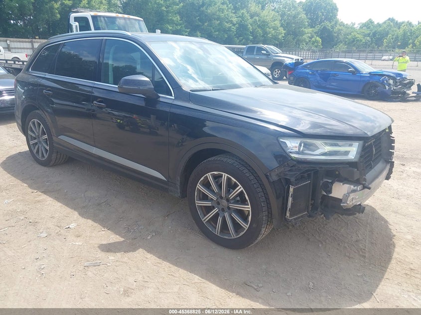 2017 Audi Q7 VIN WA1LAAF78HD004333 IAAI salvage auction — FRONT END, Clear (Tennessee), sold $4,350 on 2026-07-29 (photo 1)