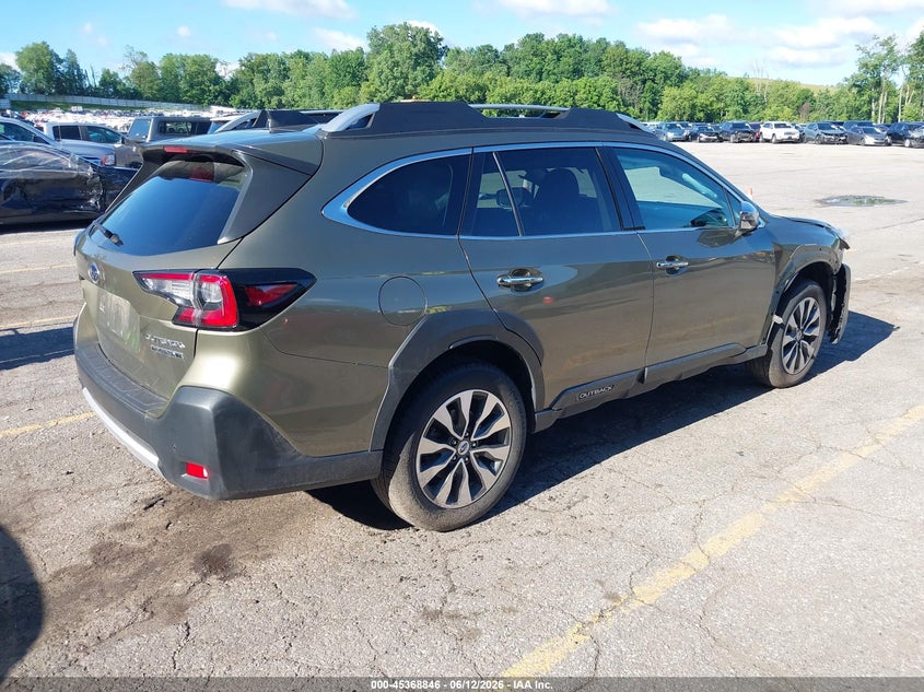 2025 Subaru Outback VIN 4S4BTGPD3S3138131 IAAI salvage auction — FRONT & REAR, Salvage Title, sold $12,300 on 2026-07-22 (photo 4)