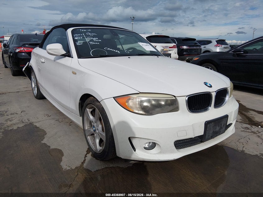2012 BMW 1er VIN WBAUL7C52CVM83147 — IAAI salvage auction photo