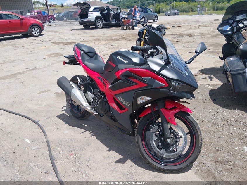 2024 Kawasaki Ninja VIN ML5EXGG12RDA30001 IAAI salvage auction — SIDE, Salvage (Ohio), sold $825 on 2026-07-28 (photo 1)