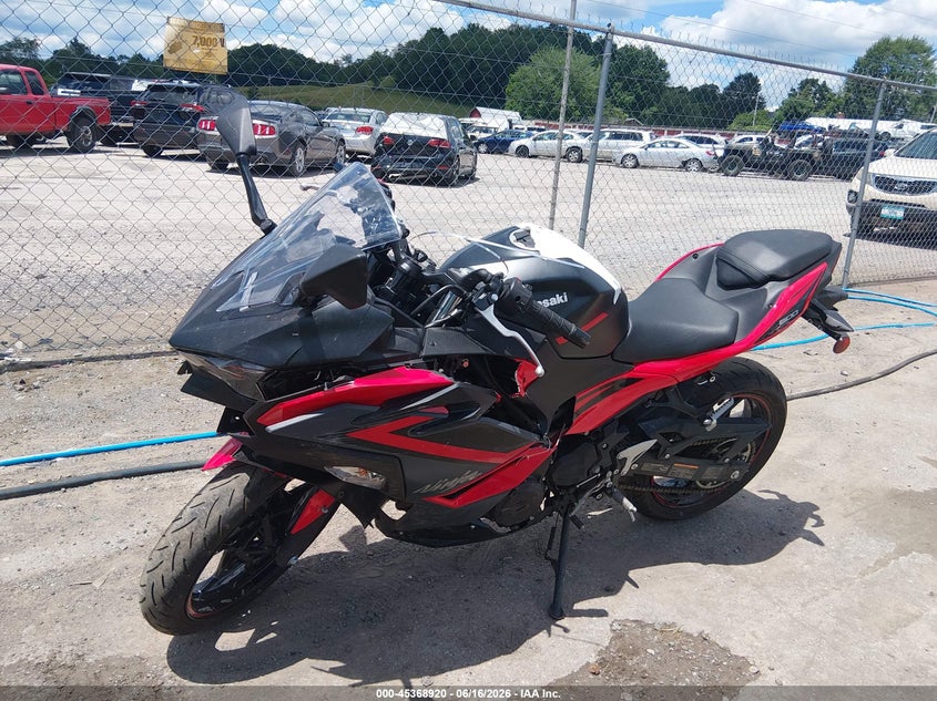 2024 Kawasaki Ninja VIN ML5EXGG12RDA30001 IAAI salvage auction — SIDE, Salvage (Ohio), sold $825 on 2026-07-28 (photo 2)