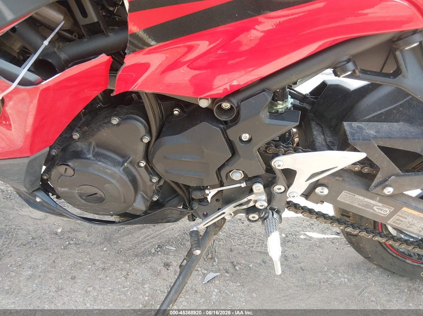 2024 Kawasaki Ninja VIN ML5EXGG12RDA30001 IAAI salvage auction — SIDE, Salvage (Ohio), sold $825 on 2026-07-28 (photo 9)