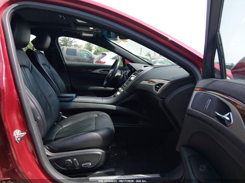 2017 Lincoln Mkz VIN 3LN6L5E9XHR613529 IAAI salvage auction — SIDE, Salvage (Ohio), sold $2,600 on 2026-07-09 (photo 5)