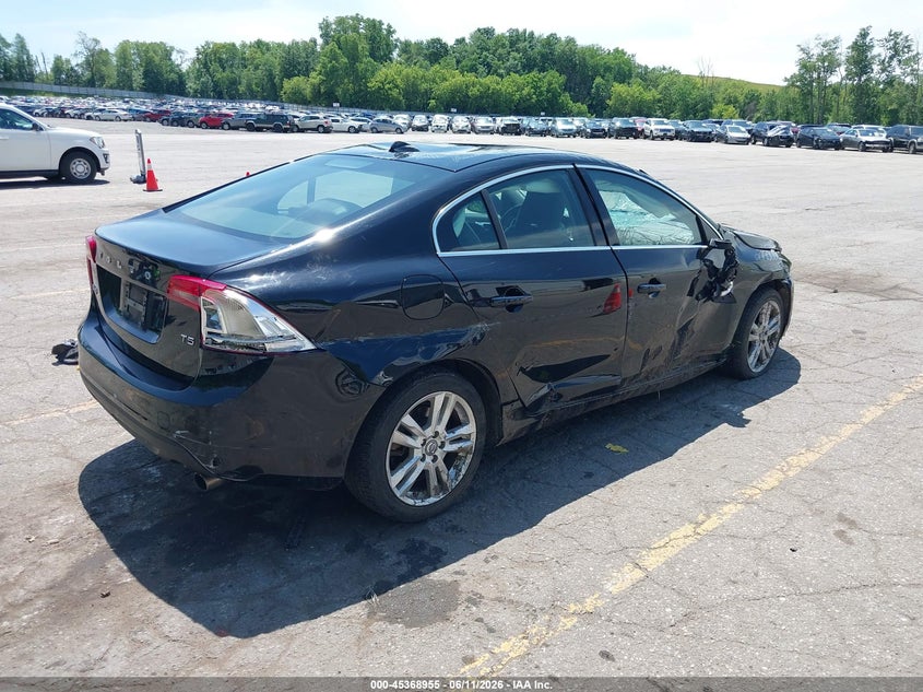 2013 Volvo S60 VIN YV1612FS7D2210630 IAAI salvage auction — FRONT END, Clear (Michigan), sold $400 on 2026-07-13 (photo 4)