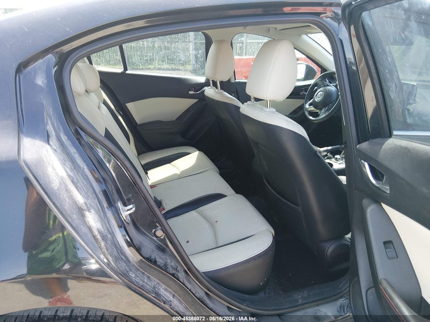 2015 Mazda 3 VIN JM1BM1W38F1234569 IAAI salvage auction — FRONT & REAR, Salvage (Kansas), sold $975 on 2026-07-09 (photo 8)