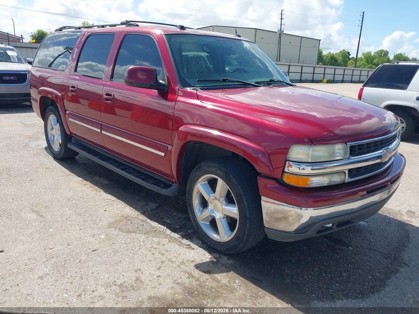 2004 Chevrolet Suburban 1500 VIN 3GNEC16Z84G227745 — IAAI salvage auction photo